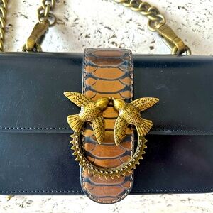 Measurements: W: 8,5, H:5, Depth 2,5